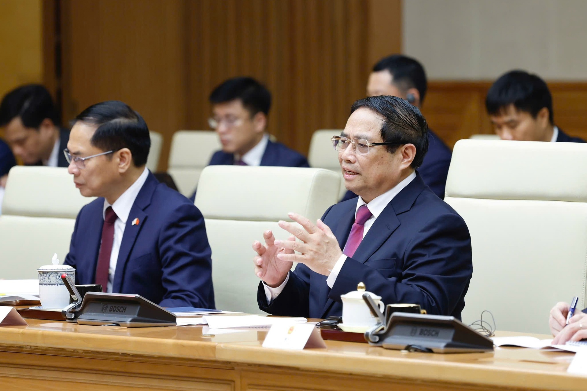 Toàn cảnh lễ đón Thủ tướng Nhật Bản thăm chính thức Việt Nam - 11 Toàn cảnh lễ đón Thủ tướng Nhật Bản thăm chính thức Việt Nam - 11