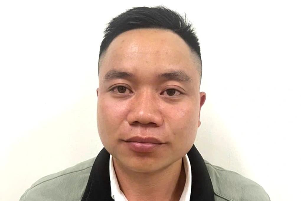 Tạm giữ nam thanh niên lạng lách, tạt đầu ô tô trên cao tốc - 1 Tạm giữ nam thanh niên lạng lách, tạt đầu ô tô trên cao tốc - 1