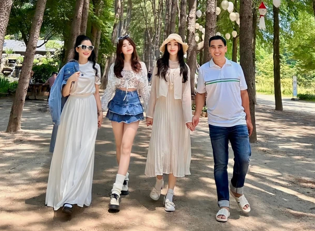 Nghệ sĩ Quyền Linh: Kể cả có là đại gia, tôi vẫn đi dép tổ ong - 5 Nghệ sĩ Quyền Linh: Kể cả có là đại gia, tôi vẫn đi dép tổ ong - 5