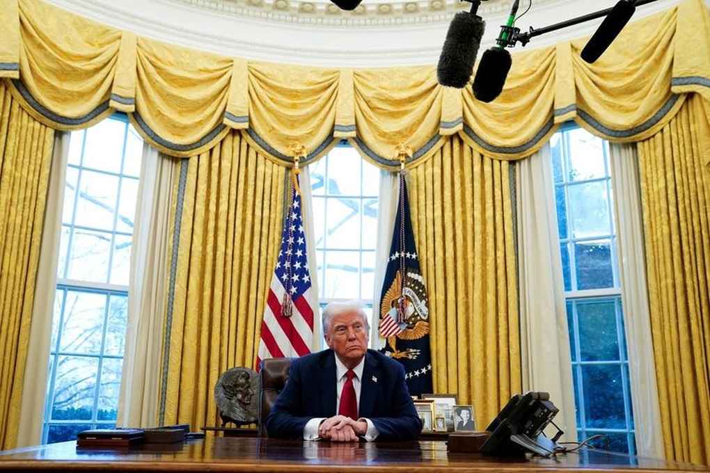 Ông Trump đổ lỗi cho người tiền nhiệm sau vụ 2 máy bay đâm nhau - 1 Ông Trump đổ lỗi cho người tiền nhiệm sau vụ 2 máy bay đâm nhau - 1
