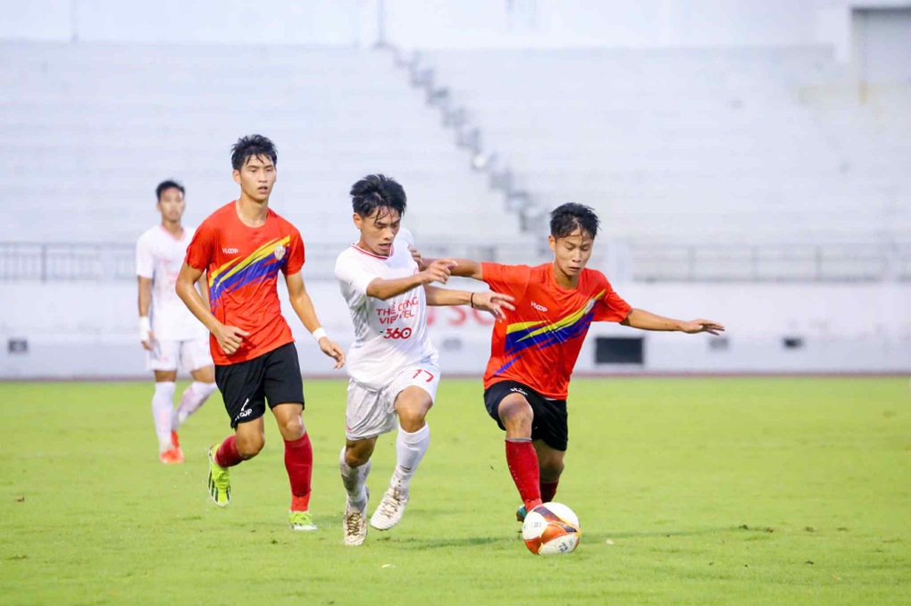 Xác định hai đội vào chung kết giải bóng đá U21 quốc gia 2025 - 1 Xác định hai đội vào chung kết giải bóng đá U21 quốc gia 2025 - 1