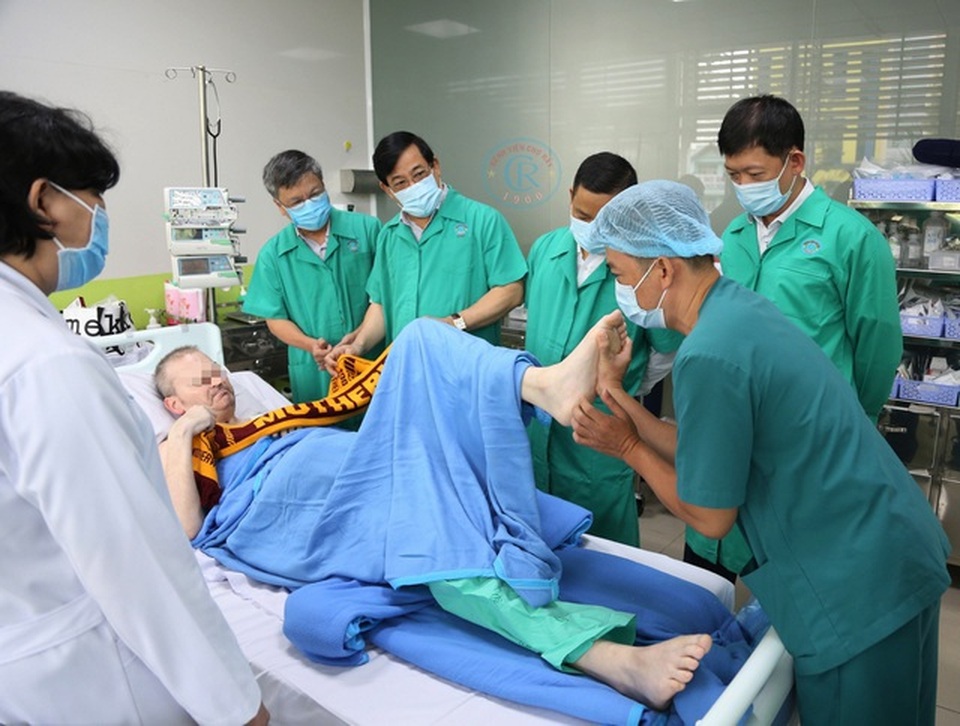 Hé lộ chuyến bay sắp đưa phi công người Anh nhiễm Covid-19 về nước - 1 Hé lộ chuyến bay sắp đưa phi công người Anh nhiễm Covid-19 về nước - 1