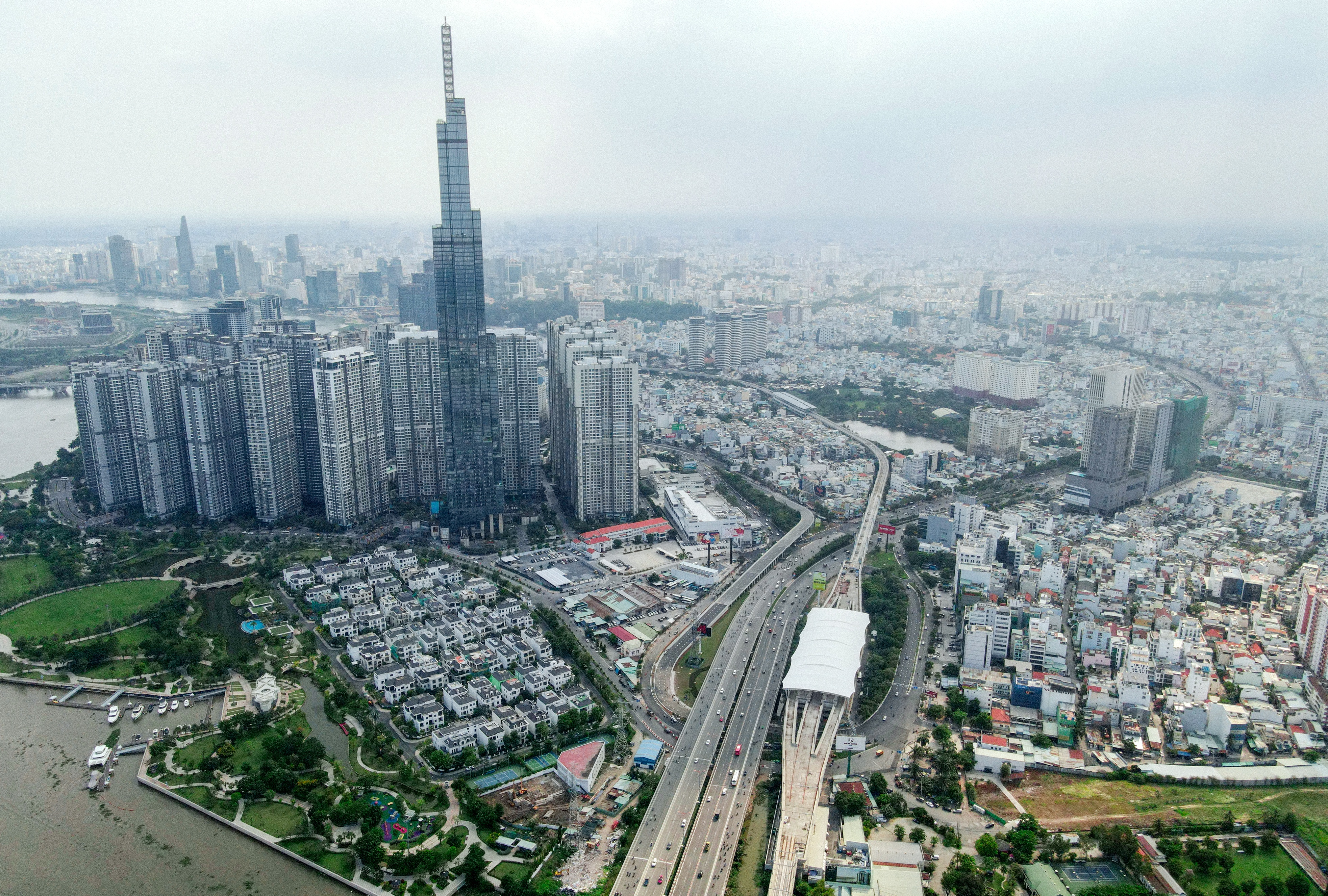 Ngắm tuyến metro đầu tiên của TPHCM sau gần 10 năm chờ đợi - 21 Ngắm tuyến metro đầu tiên của TPHCM sau gần 10 năm chờ đợi - 21