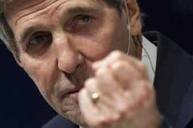 Ngoại trưởng Mỹ giơ nắm đấm với Trung Quốc về Biển Đông