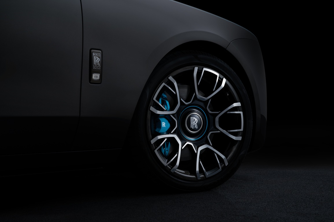 Khám phá Rolls-Royce Black Badge Ghost đầu tiên về Việt Nam - 3 Khám phá Rolls-Royce Black Badge Ghost đầu tiên về Việt Nam - 3