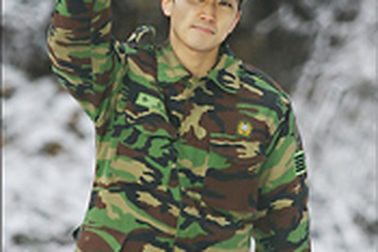 Song Seung Heon và Jang Hyuk cùng xuất ngũ: Người vui, kẻ buồn!