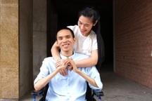 "Mối tình 360 ngàn đồng" của chàng trai ngồi xe lăn và cô gái xứ dừa