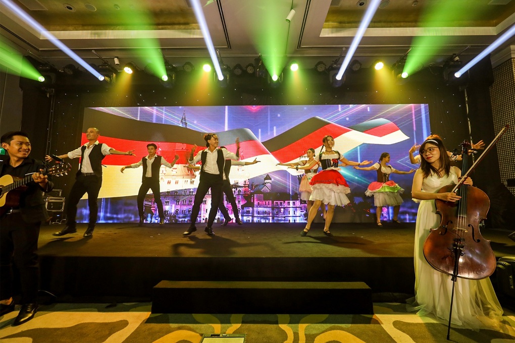 Thương hiệu bếp Đức MUTLICH ra mắt thị trường phía Nam - 5 Thương hiệu bếp Đức MUTLICH ra mắt thị trường phía Nam - 5