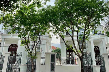 King Crown Village bàn giao 5 căn biệt thự đầu tiên cho khách hàng