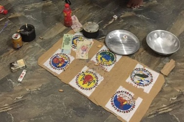 Phá sòng bầu cua lộ thêm "ổ đề" hàng trăm triệu đồng