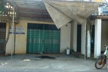 Một thanh niên bị đâm chết khi đứng bên đường   