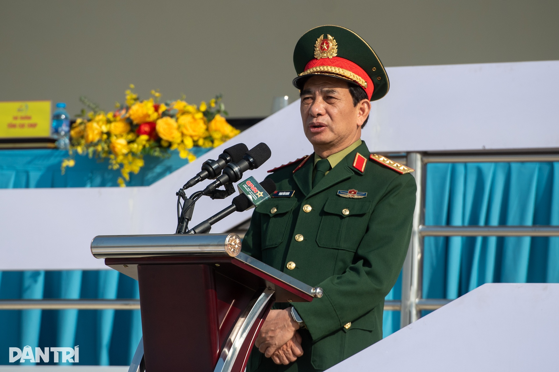Đại tướng Phan Văn Giang kiểm tra hợp luyện quân sự Triển lãm quốc phòng - 13 Đại tướng Phan Văn Giang kiểm tra hợp luyện quân sự Triển lãm quốc phòng - 13