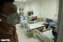 Bên trong khu điều trị bệnh nhân nặng từ Việt Đức chuyển qua BV Thanh Nhàn