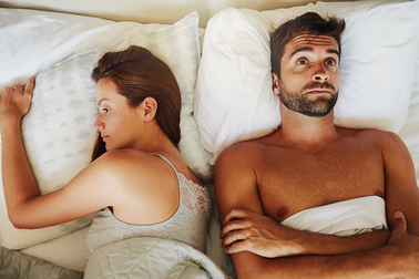 Tôi bị chuột rút mỗi lần "lên giường" với bạn gái