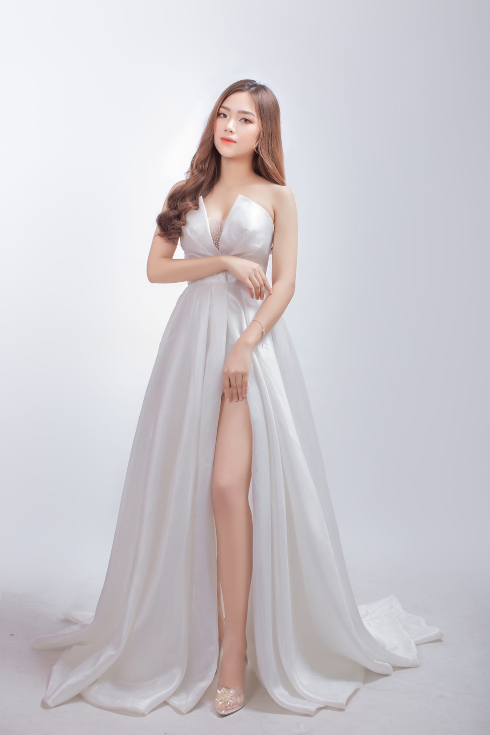 Nữ sinh Nam Định dẫn đầu bảng bình chọn Hoa hậu Hoàn vũ Việt Nam 2021 - 1 Nữ sinh Nam Định dẫn đầu bảng bình chọn Hoa hậu Hoàn vũ Việt Nam 2021 - 1