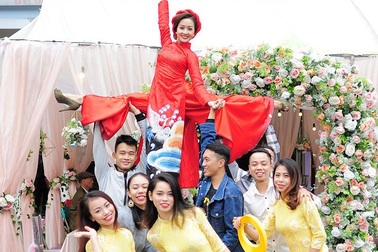 Vợ chưa cưới xinh đẹp của hot boy thể dục Phạm Phước Hưng