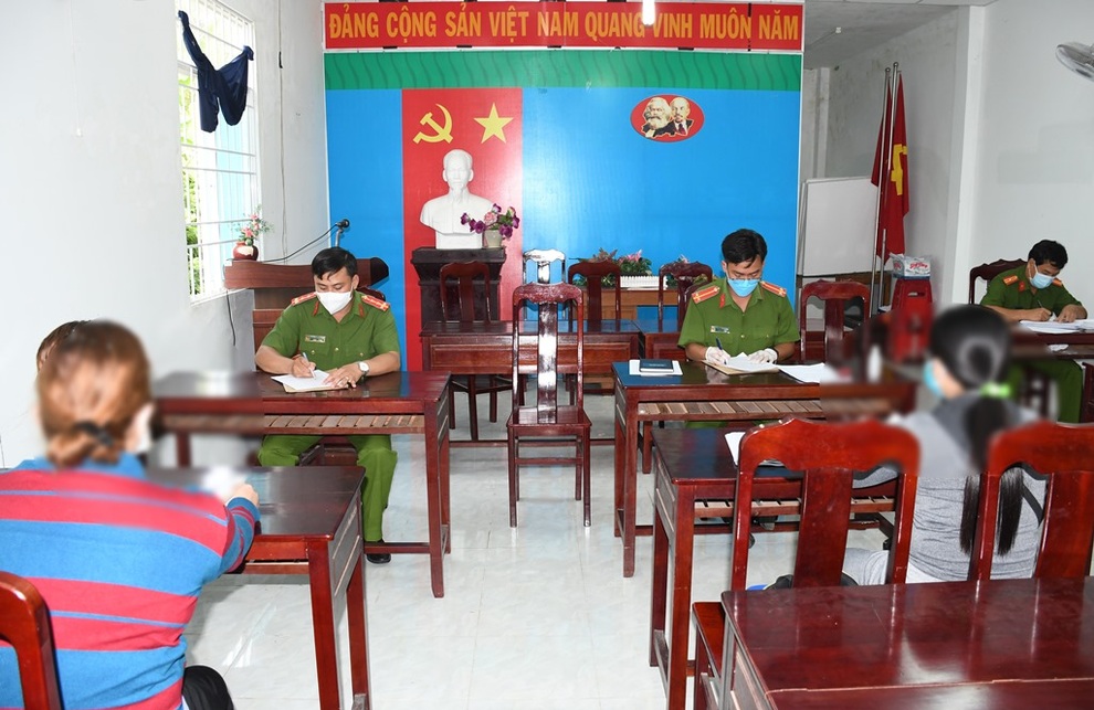 Nghi vấn vỡ 90 dây hụi tổng hơn 32 tỷ đồng - 1 Nghi vấn vỡ 90 dây hụi tổng hơn 32 tỷ đồng - 1