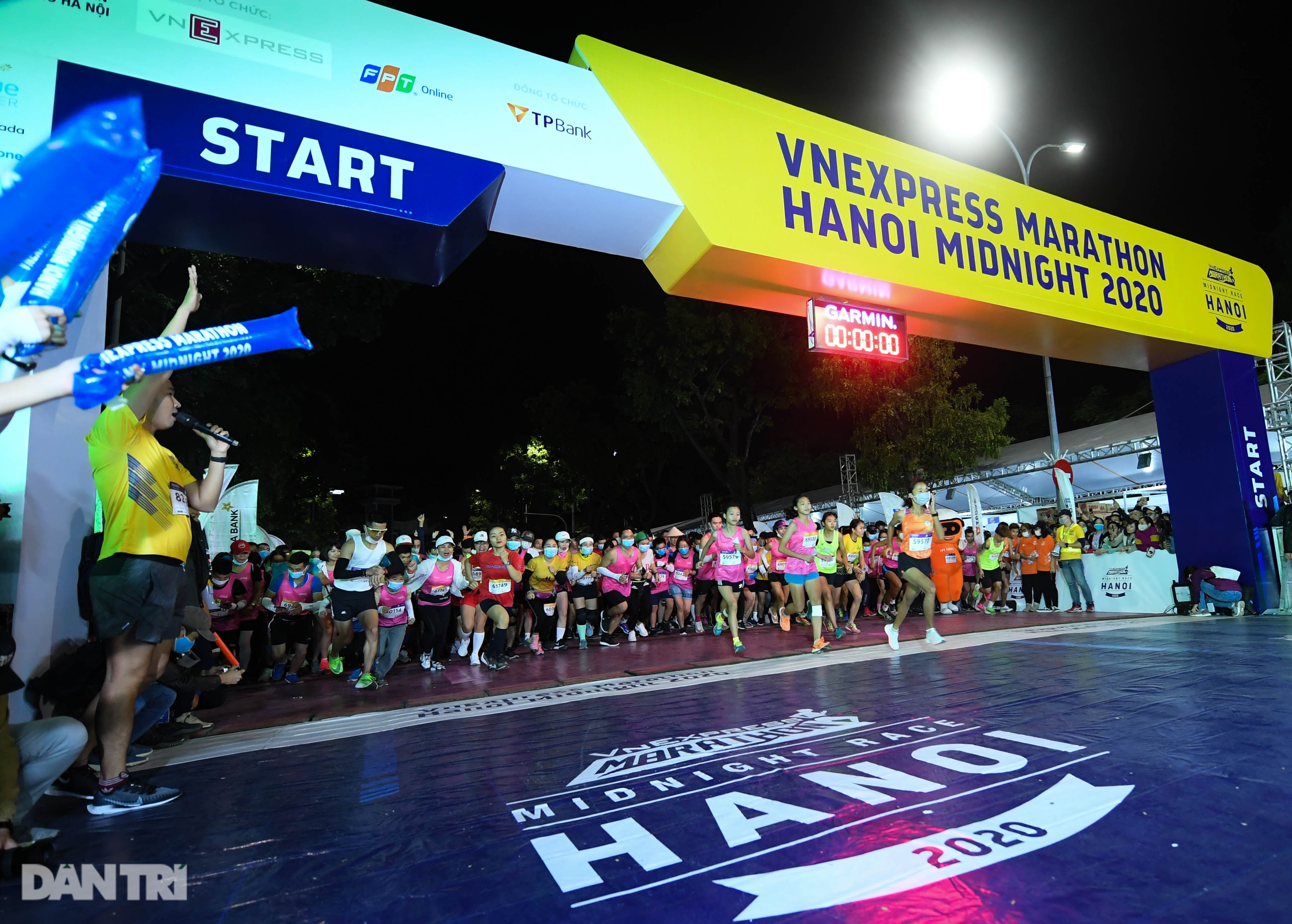 Hòa mình vào giải chạy đêm quy mô lớn lần đầu tiên tại Hà Nội - 2 Hòa mình vào giải chạy đêm quy mô lớn lần đầu tiên tại Hà Nội - 2