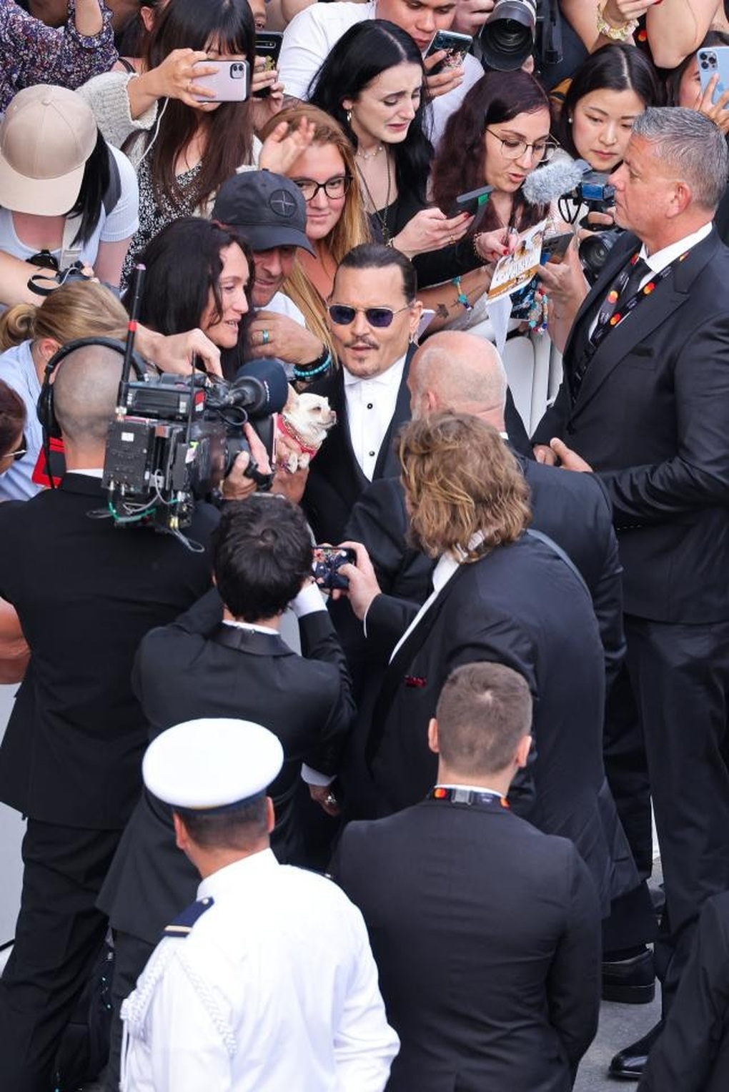 With new and old, Johnny Depp declares he doesn't even think about Hollywood - 2