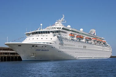 Khoảnh khắc "thủy quái" tấn công "siêu" tàu du lịch