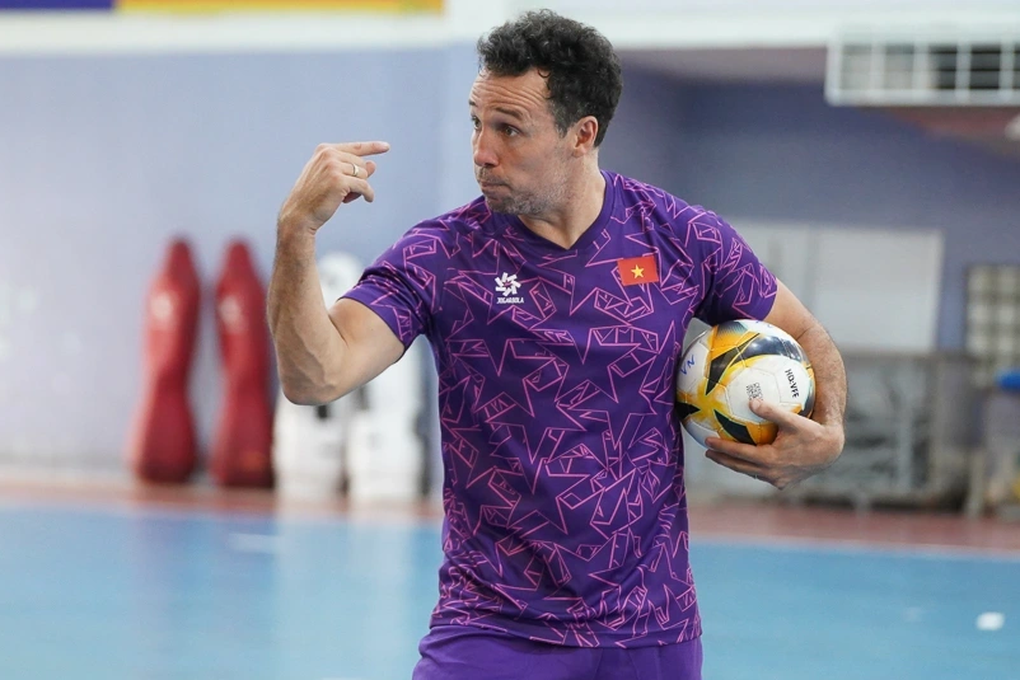 HLV Diego Giustozzi tuyên bố về mục tiêu World Cup của futsal Việt Nam - 1 HLV Diego Giustozzi tuyên bố về mục tiêu World Cup của futsal Việt Nam - 1