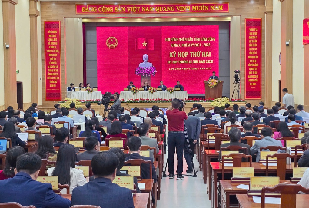 Tỉnh lớn nhất Việt Nam chi gần 69 tỷ đồng hỗ trợ cán bộ đi làm xa - 1 Tỉnh lớn nhất Việt Nam chi gần 69 tỷ đồng hỗ trợ cán bộ đi làm xa - 1
