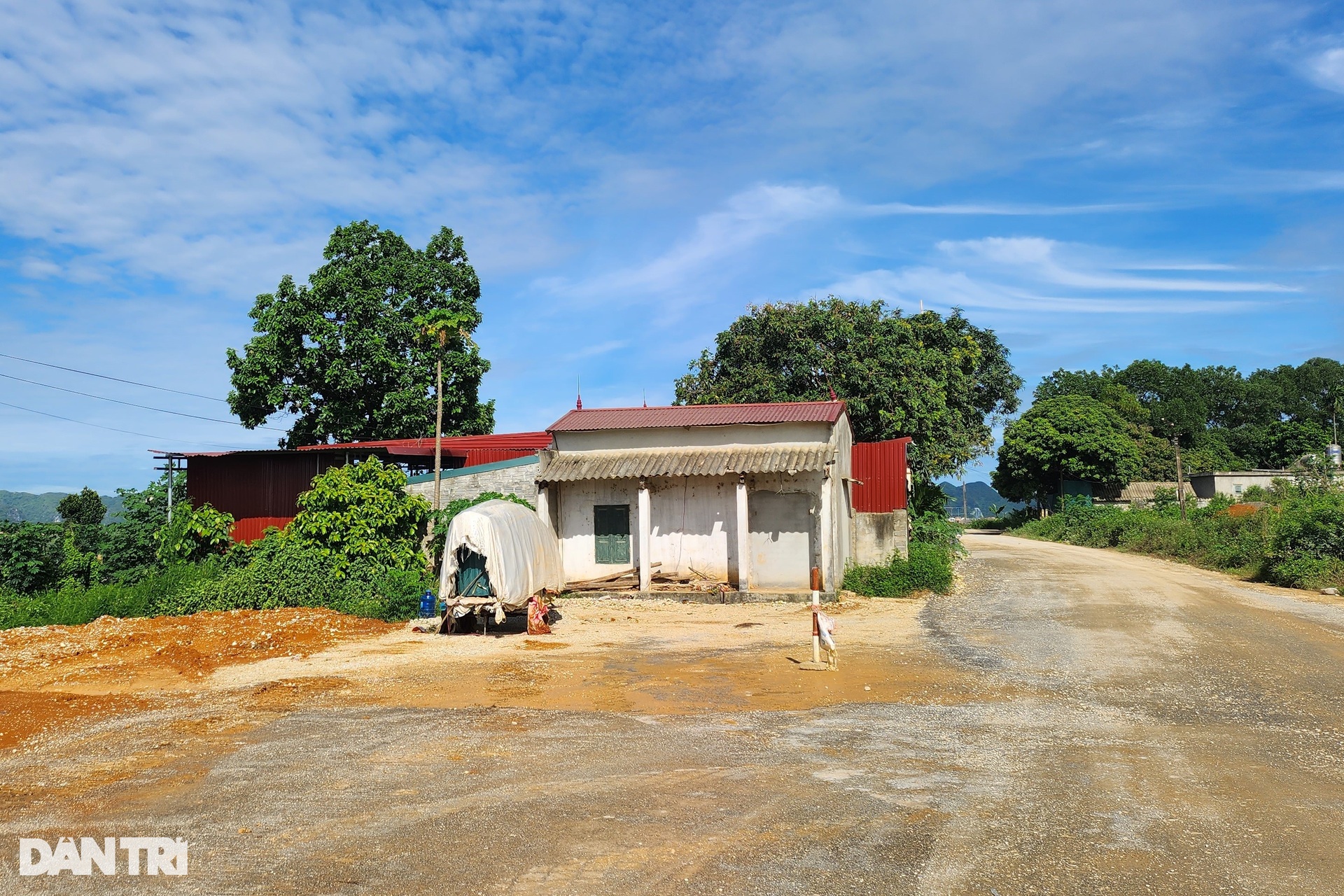 Cận cảnh tuyến đường hơn 20km tiêu tốn gần 2.000 tỷ đồng ở Ninh Bình - 13 Cận cảnh tuyến đường hơn 20km tiêu tốn gần 2.000 tỷ đồng ở Ninh Bình - 13