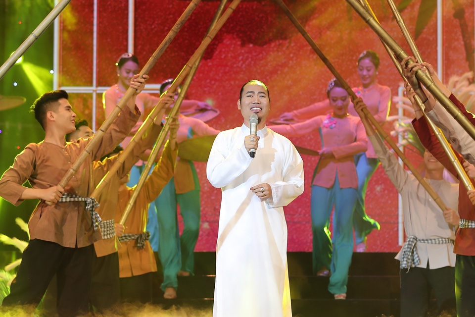Thanh Thanh Hiền, Vượng râu khiến khán giả khắc khoải nỗi nhớ quê - 1 Thanh Thanh Hiền, Vượng râu khiến khán giả khắc khoải nỗi nhớ quê - 1