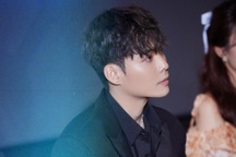 Học trò Tuấn Hưng đổi nghệ danh, lên tiếng khi bị so sánh với Quân A.P