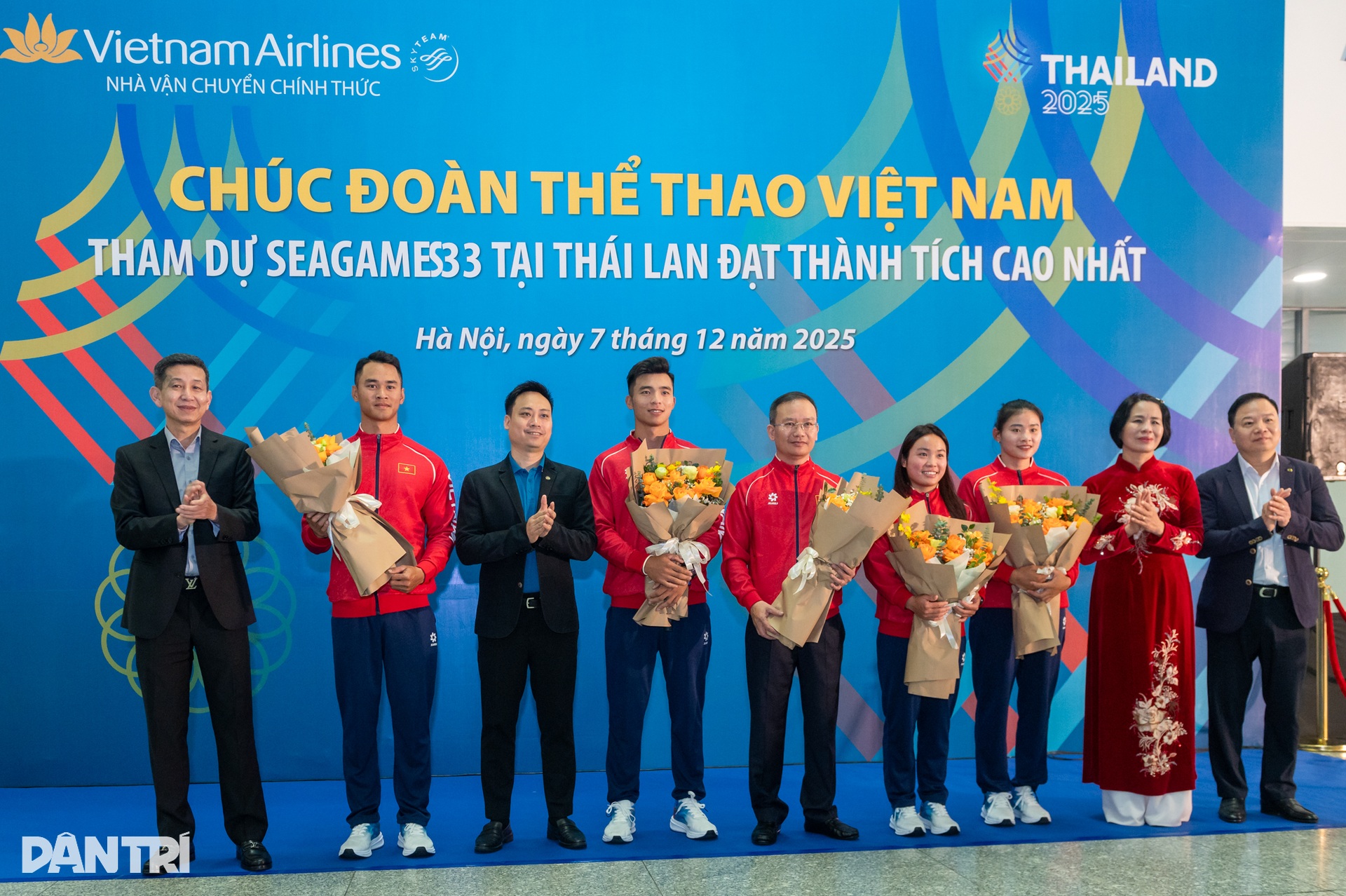 Đoàn Thể thao Việt Nam lên đường sang Thái Lan tham dự SEA Games - 6 Đoàn Thể thao Việt Nam lên đường sang Thái Lan tham dự SEA Games - 6