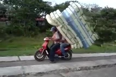 "Người vận chuyển" phiên bản chăn ga gối đệm