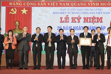 Báo điện tử Đảng Cộng sản Việt Nam đón nhận Huân chương Lao động hạng Nhì