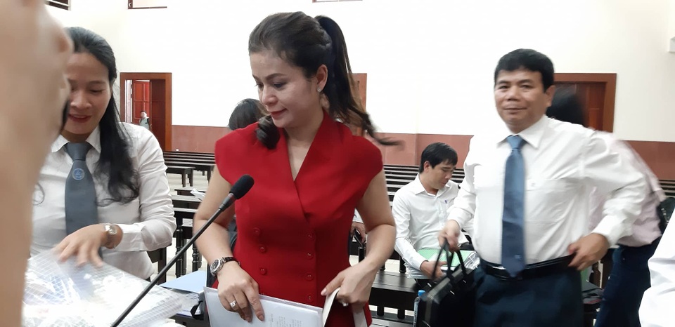 Vụ ly hôn của vợ chồng ông chủ Trung Nguyên: Đề nghị hủy một phần bản án sơ thẩm - 2 Vụ ly hôn của vợ chồng ông chủ Trung Nguyên: Đề nghị hủy một phần bản án sơ thẩm - 2