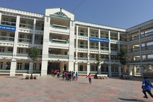 Vụ cô giáo dán băng dính vào miệng học sinh: Hiệu trưởng bật khóc