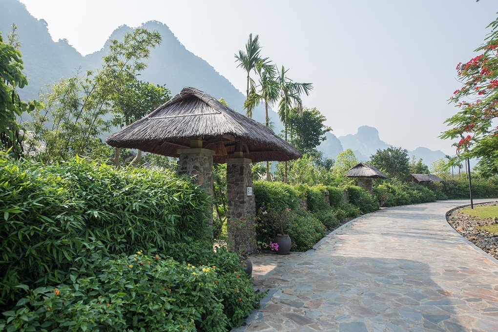 Mùa se lạnh, về Hòa Bình để nghỉ dưỡng tắm khoáng nóng - 1 Mùa se lạnh, về Hòa Bình để nghỉ dưỡng tắm khoáng nóng - 1
