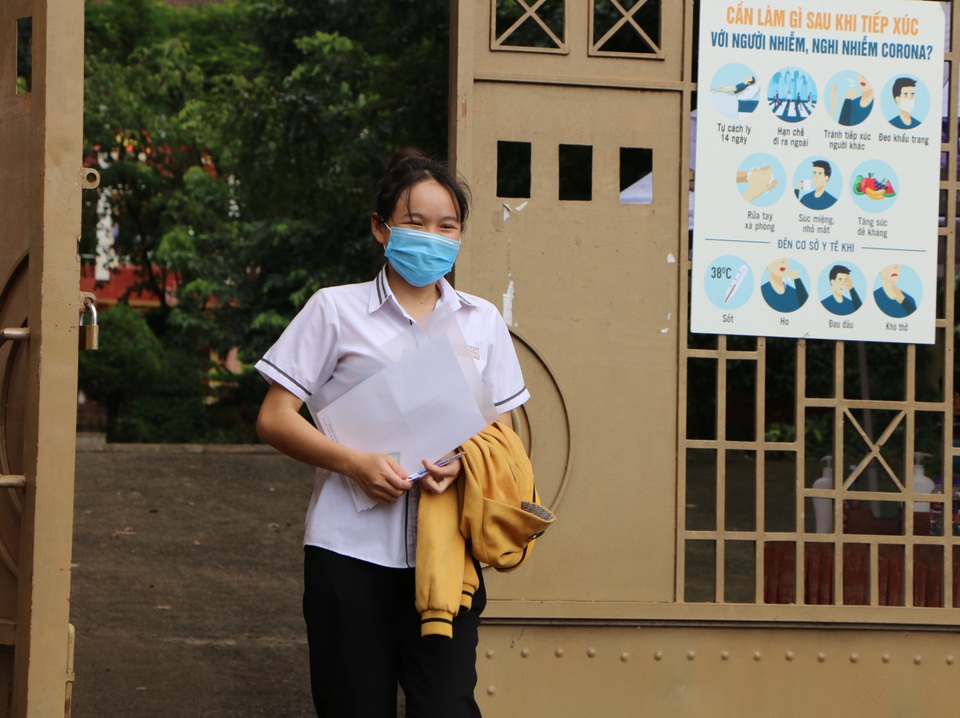 Bày tỏ về trân trọng cuộc sống, thí sinh khen đề Văn hay - 18 Bày tỏ về trân trọng cuộc sống, thí sinh khen đề Văn hay - 18