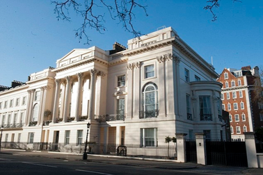 Cuộc sống Hoàng gia của nước chủ nhà World Cup 2022 xa hoa đến đâu?