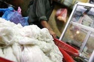 Bánh phở chứa formol tái xuất