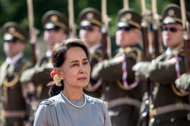 Chính quyền Myanmar chuyển bà Aung Suu Kyi đến nơi bí mật