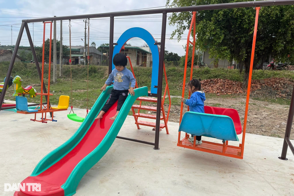 Khánh thành điểm trường Dân trí đầu tiên tại Đắk Lắk - 11 Khánh thành điểm trường Dân trí đầu tiên tại Đắk Lắk - 11