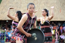 Chương trình mục tiêu quốc gia: Giữ bản sắc văn hóa Cơ tu