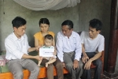 Hơn 27 triệu đồng đến với cháu bé 18 tháng tuổi đối mặt với tử thần