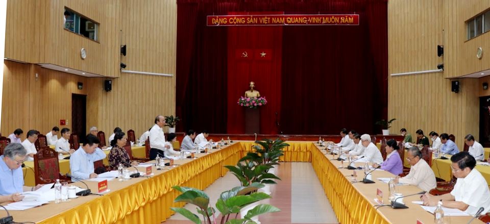 3 nhóm công tác của Bộ Chính trị xem xét nhân sự Đại hội của 11 tỉnh - 1 3 nhóm công tác của Bộ Chính trị xem xét nhân sự Đại hội của 11 tỉnh - 1