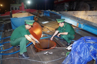 Quảng Ngãi: Bắt giữ 37.000 lít dầu DO không rõ nguồn gốc