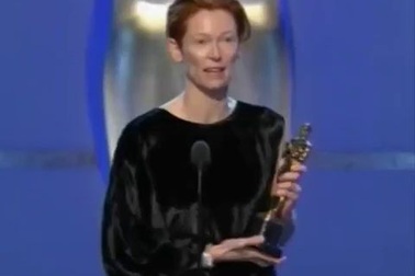 Tilda Swinton giành giải Oscar