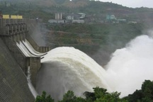 Dừng điều tiết nước tại thủy điện để tìm đôi vợ chồng mất tích trên sông