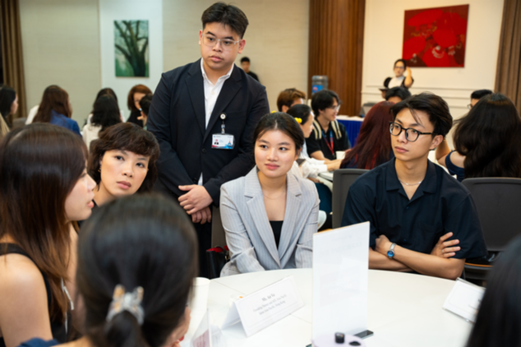 Ngày hội Nghề nghiệp VinUni 2025: Quy tụ các tập đoàn toàn cầu - 4 Ngày hội Nghề nghiệp VinUni 2025: Quy tụ các tập đoàn toàn cầu - 4