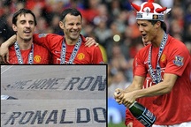 CĐV MU thuê máy bay kéo biểu ngữ kêu gọi C.Ronaldo "về nhà"