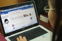 Hạn chế học sinh sử dụng facebook để ngăn ngừa “loạn ngôn”