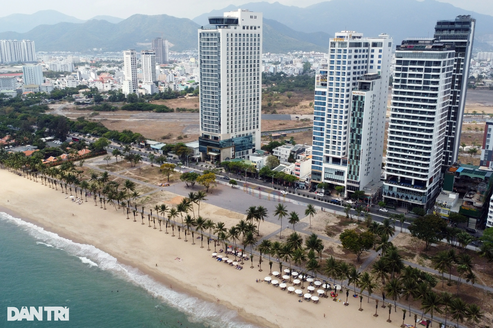 Hiện trạng các bãi biển miền Trung trước và sau khi được làm sạch - 17 Hiện trạng các bãi biển miền Trung trước và sau khi được làm sạch - 17